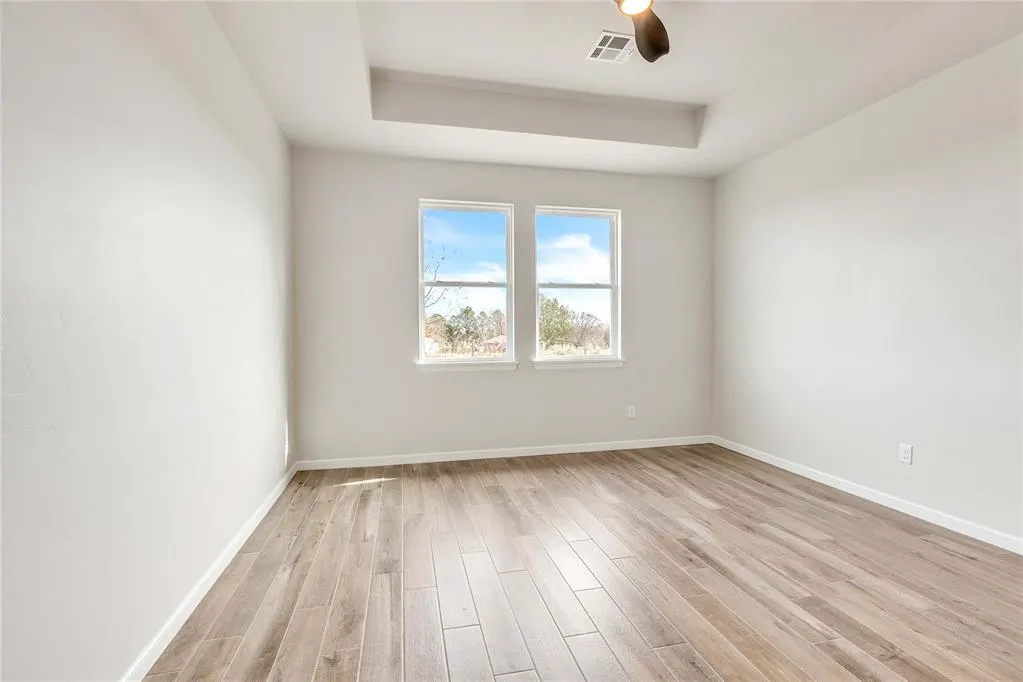 Photo 15 — 642 Grand Sycamore Drive, Washington, OK 73093