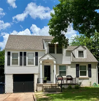 Sold home at 1609 NW 43rd Street