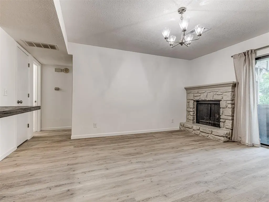 Photo 2 — 14407 N Pennsylvania Avenue 12D, Oklahoma City, OK 73134