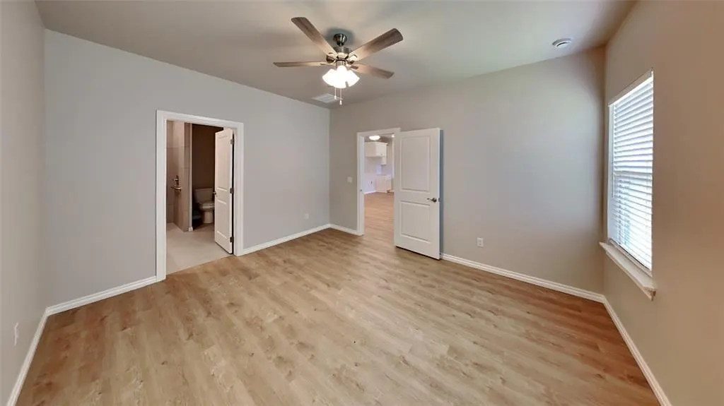Photo 8 — 6909 Labelle Drive, Warr Acres, OK 73132