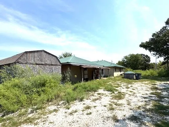 Photo 5 — 13241 N 3530 Road, Maud, OK 74854