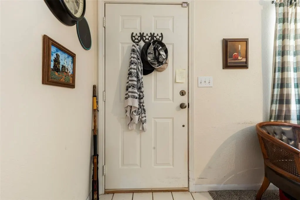 Photo 5 — 623 N 2nd Street, Tecumseh, OK 74873
