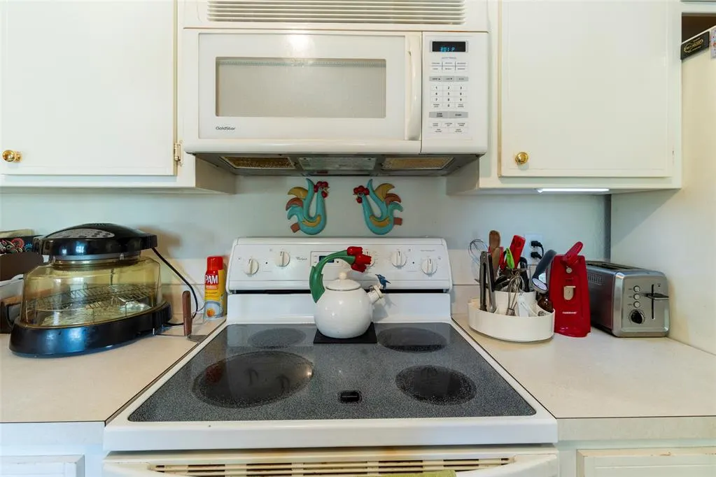 Photo 13 — 623 N 2nd Street, Tecumseh, OK 74873