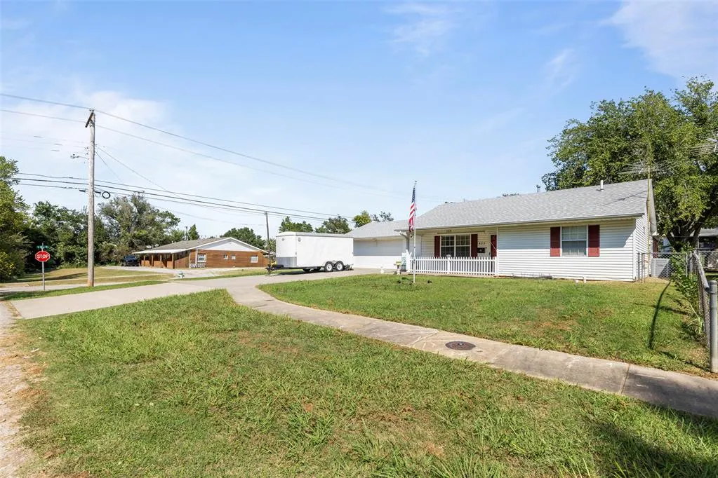 Photo 27 — 623 N 2nd Street, Tecumseh, OK 74873