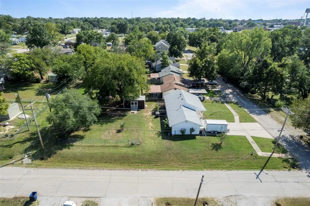 Photo 33 — 623 N 2nd Street, Tecumseh, OK 74873