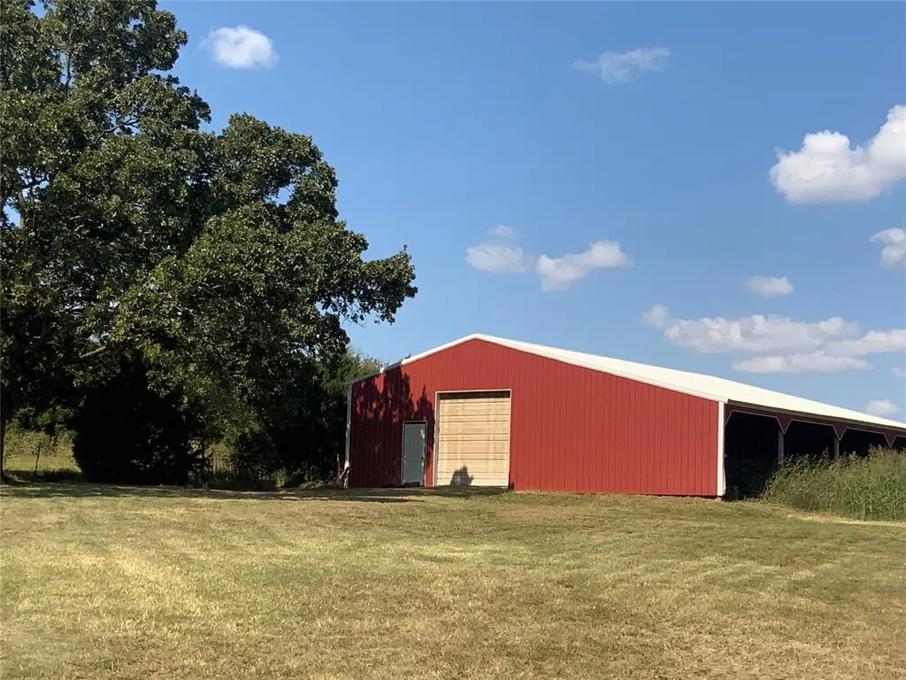 Front exterior — E 990 rd, Prague, OK 74864