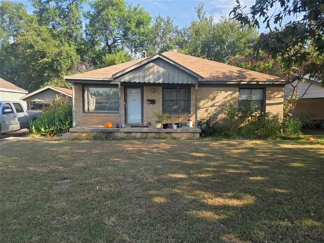Front exterior — 107 E Grimmett Drive, Pauls Valley, OK 73075