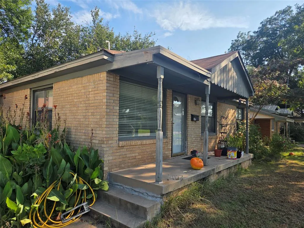 Photo 2 — 107 E Grimmett Drive, Pauls Valley, OK 73075