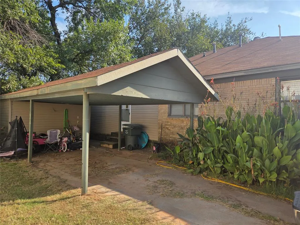 Photo 3 — 107 E Grimmett Drive, Pauls Valley, OK 73075