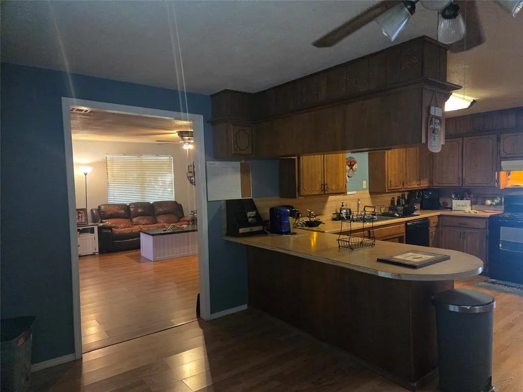 Photo 8 — 107 E Grimmett Drive, Pauls Valley, OK 73075