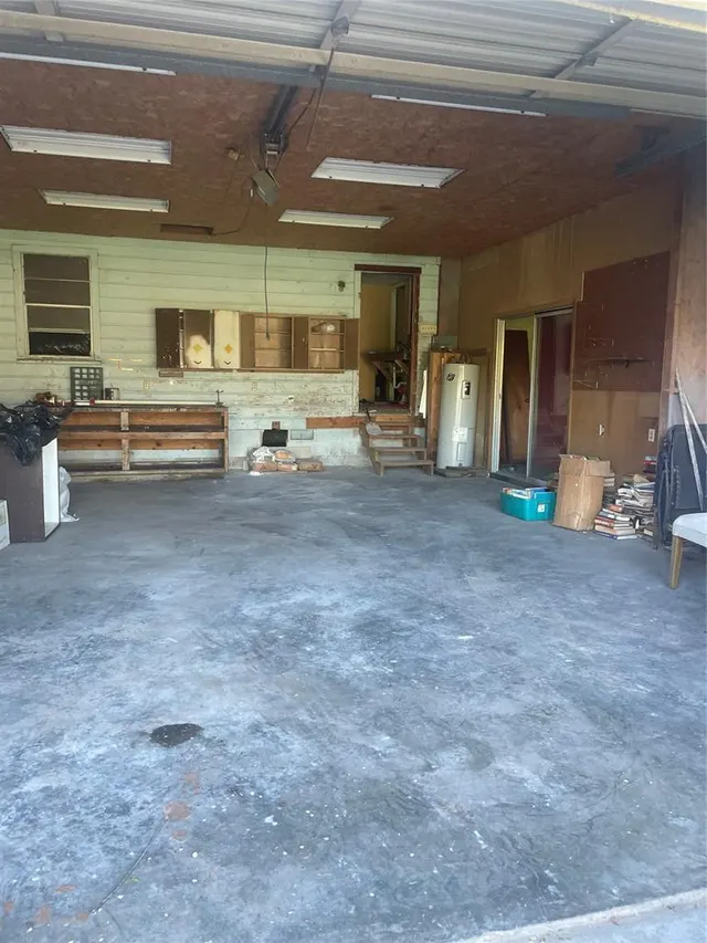 Photo 2 — 1724 E Hayes Street, Okmulgee, OK 74447