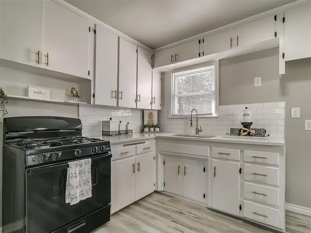 Photo 3 — 512 E Grumman Drive, Midwest City, OK 73110