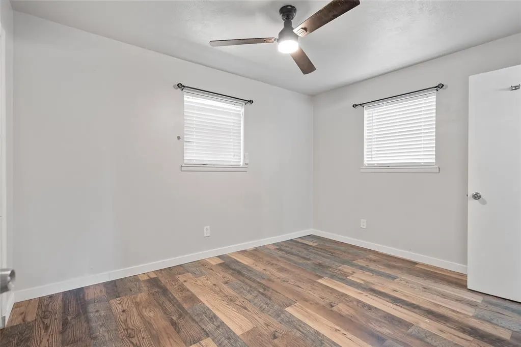 Photo 13 — 910 2nd Street, Maysville, OK 73057