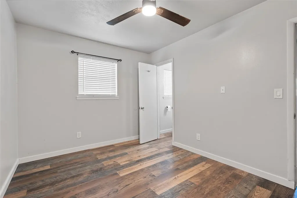 Photo 14 — 910 2nd Street, Maysville, OK 73057