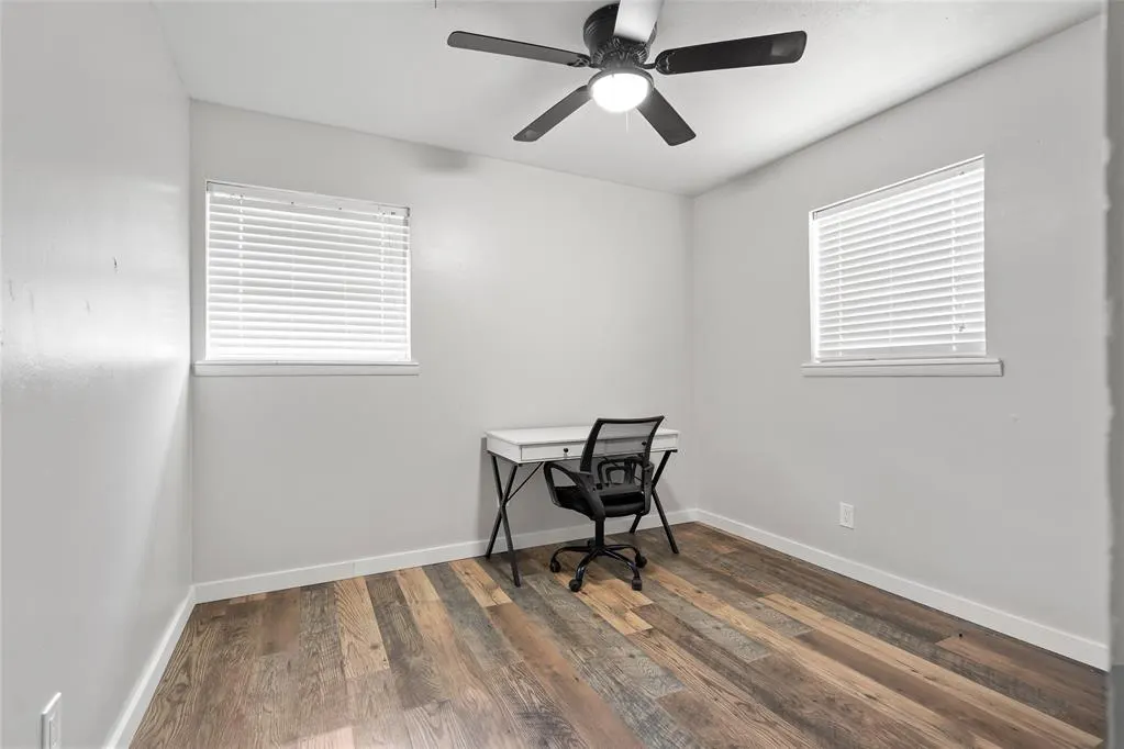 Photo 21 — 910 2nd Street, Maysville, OK 73057
