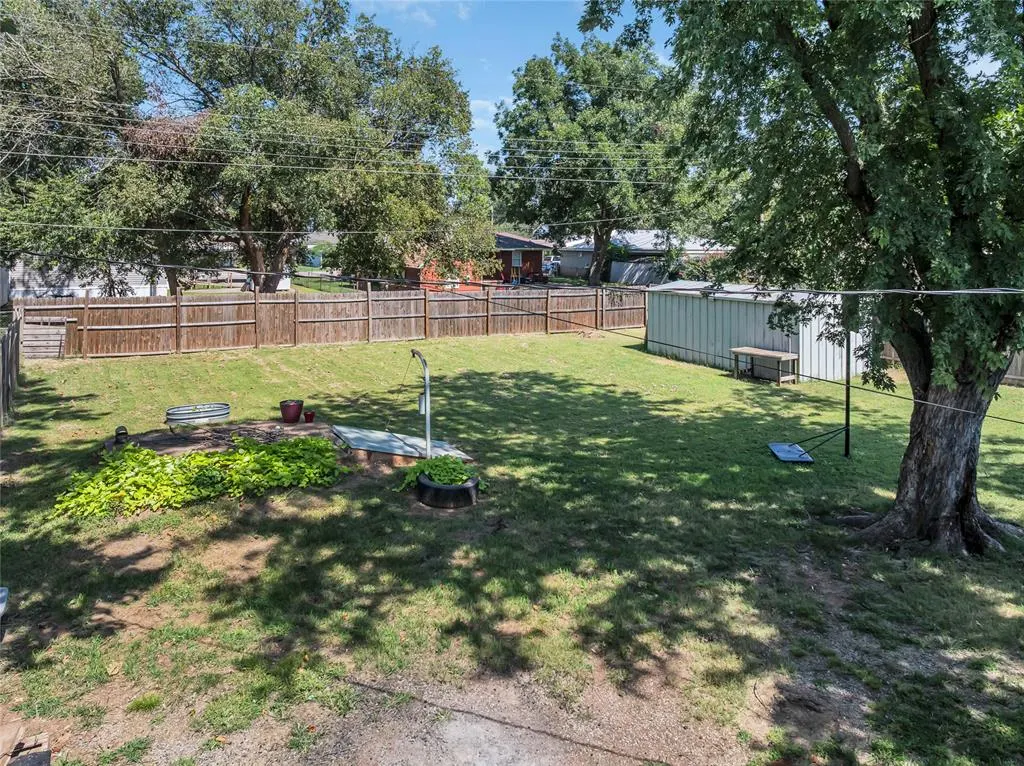Photo 26 — 910 2nd Street, Maysville, OK 73057