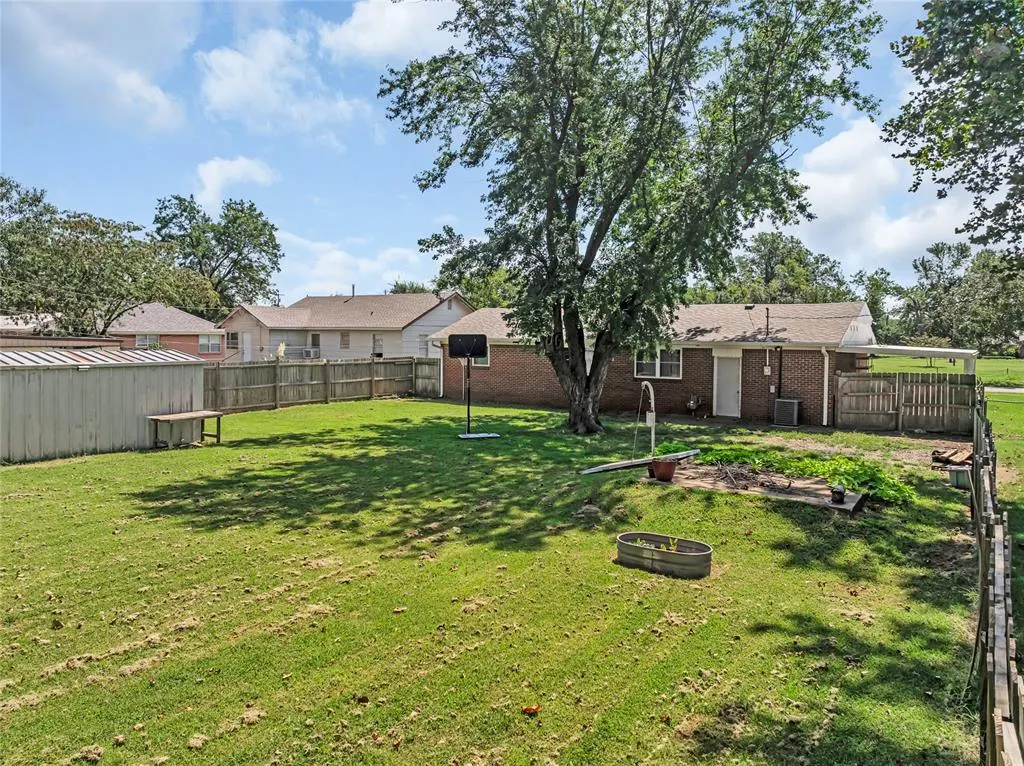 Photo 28 — 910 2nd Street, Maysville, OK 73057