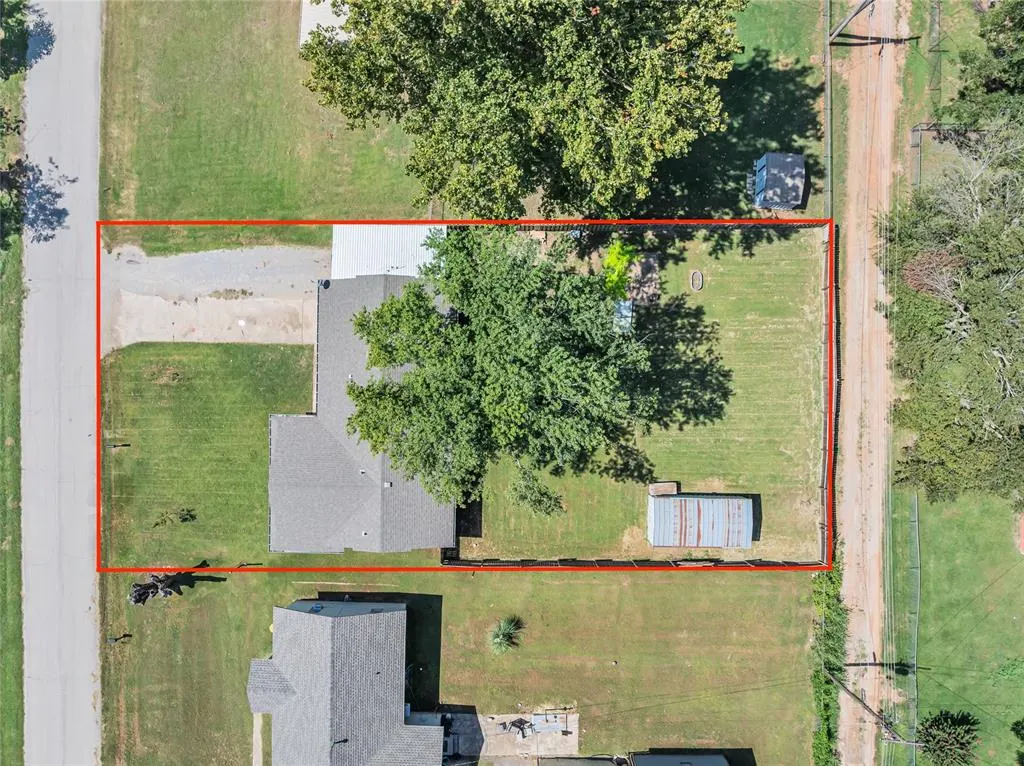 Photo 31 — 910 2nd Street, Maysville, OK 73057