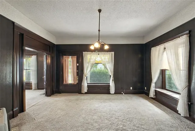Photo 4 — 107 S Broadway Avenue, Hobart, OK 73651