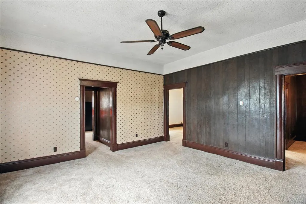 Photo 5 — 107 S Broadway Avenue, Hobart, OK 73651