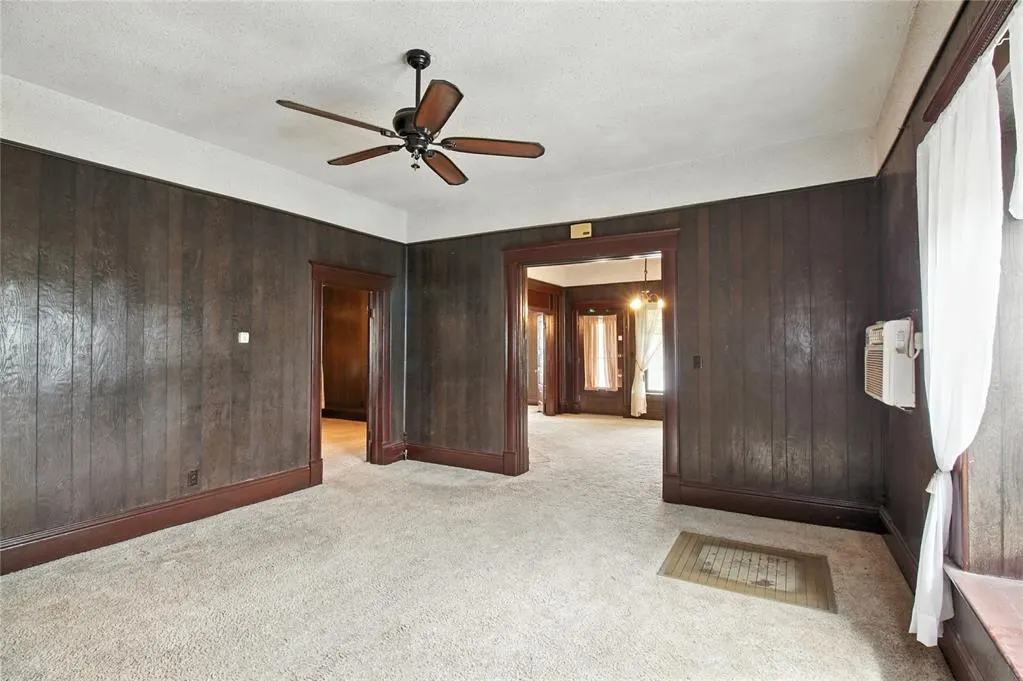 Photo 6 — 107 S Broadway Avenue, Hobart, OK 73651