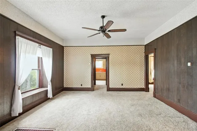 Photo 7 — 107 S Broadway Avenue, Hobart, OK 73651