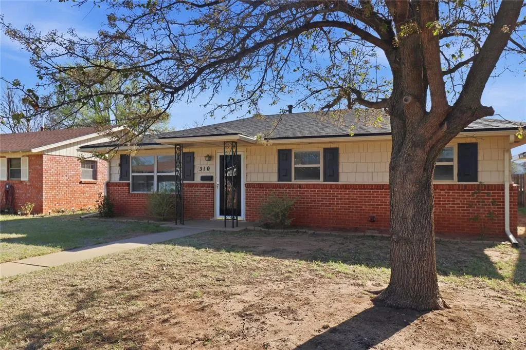 Photo 4 — 310 N Park Road, Hobart, OK 73651