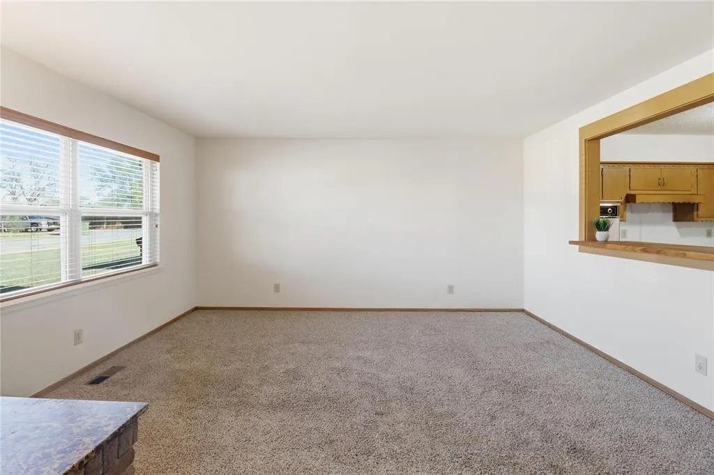 Photo 17 — 310 N Park Road, Hobart, OK 73651