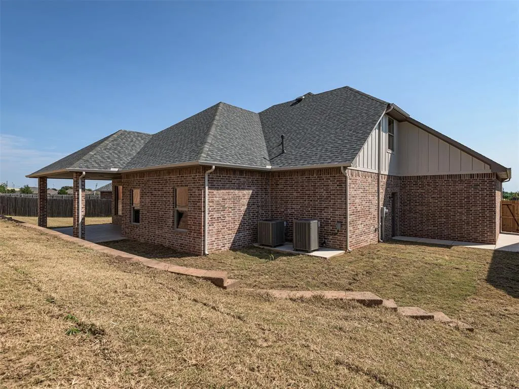 Photo 5 — 16701 Prado Drive, Oklahoma City, OK 73170