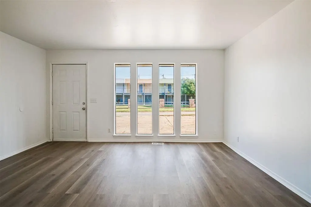 Photo 6 — 1434 NW 92nd Street, Oklahoma City, OK 73114