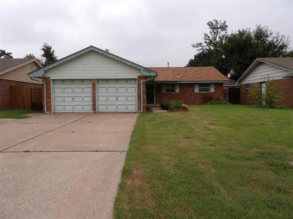 Front exterior — 2524 N Hammond Avenue, Oklahoma City, OK 73127