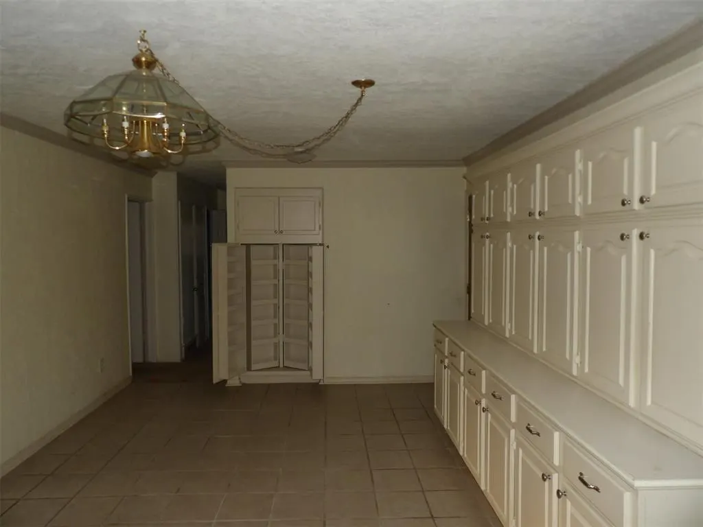 Photo 4 — 2524 N Hammond Avenue, Oklahoma City, OK 73127