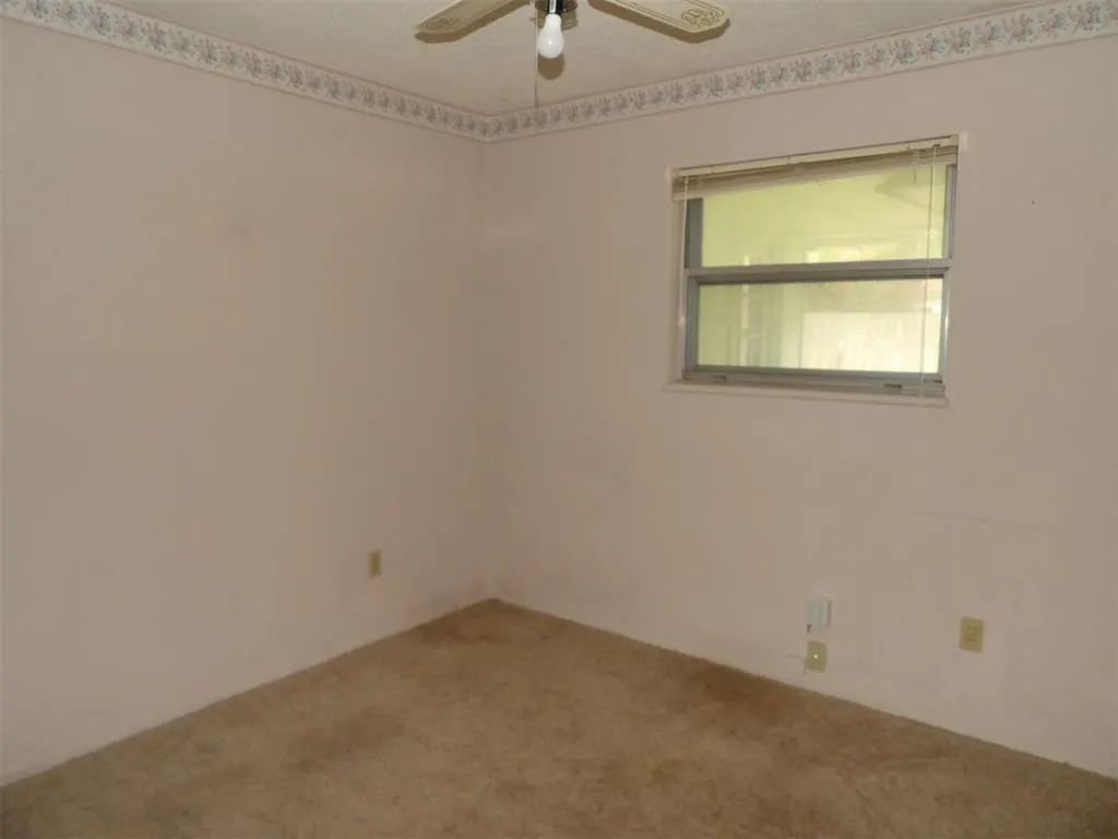 Photo 6 — 2524 N Hammond Avenue, Oklahoma City, OK 73127