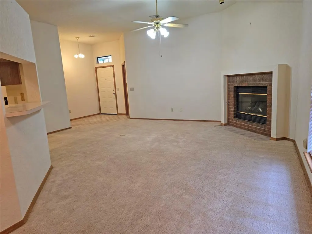 Photo 4 — 11604 Walters Avenue, Oklahoma City, OK 73162