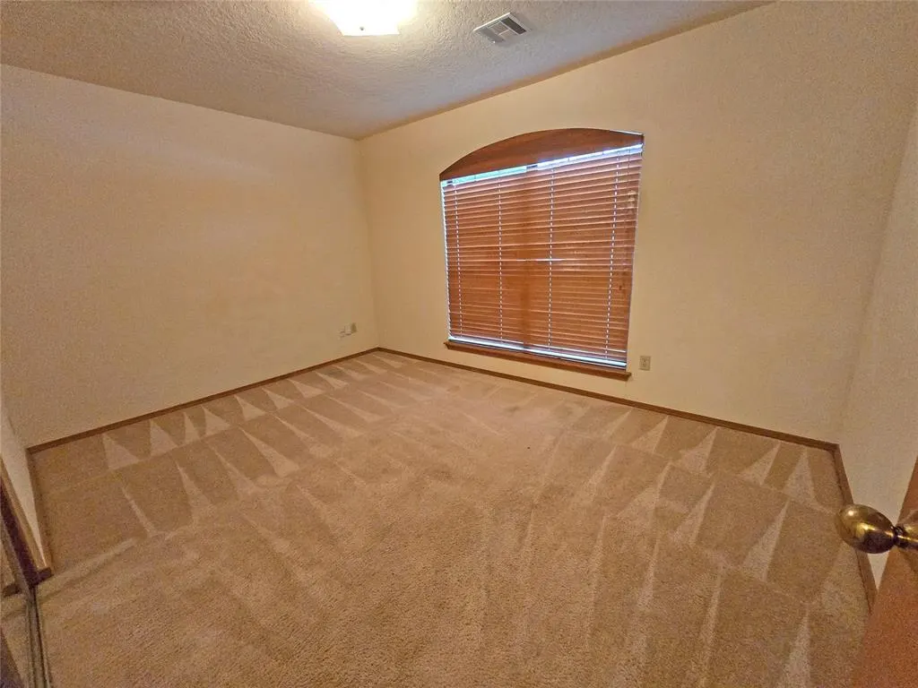 Photo 10 — 11604 Walters Avenue, Oklahoma City, OK 73162