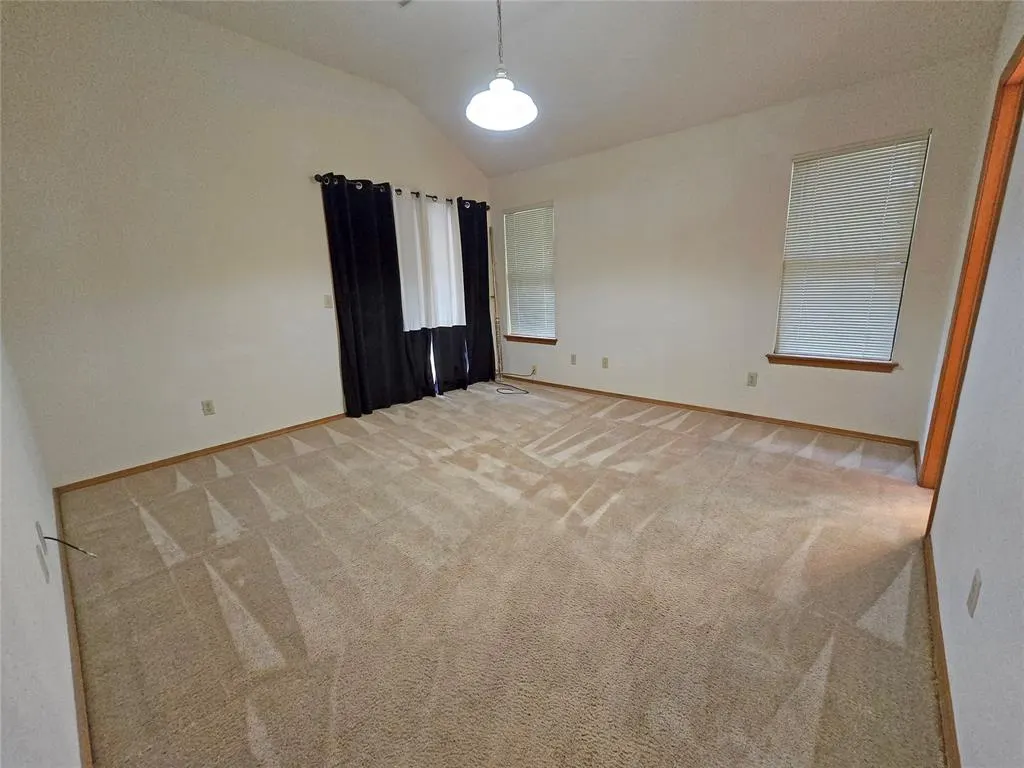 Photo 14 — 11604 Walters Avenue, Oklahoma City, OK 73162