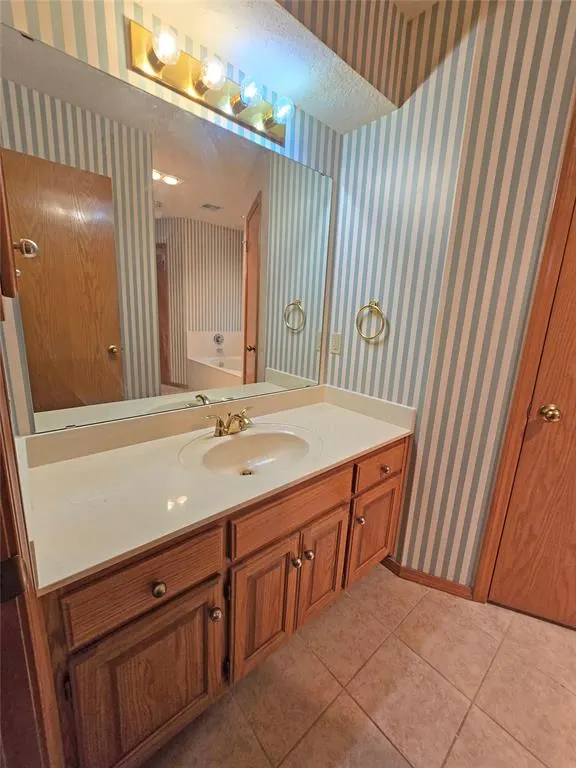 Photo 17 — 11604 Walters Avenue, Oklahoma City, OK 73162