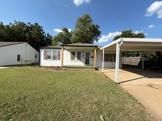 Sold home at 723 SE 44th Street