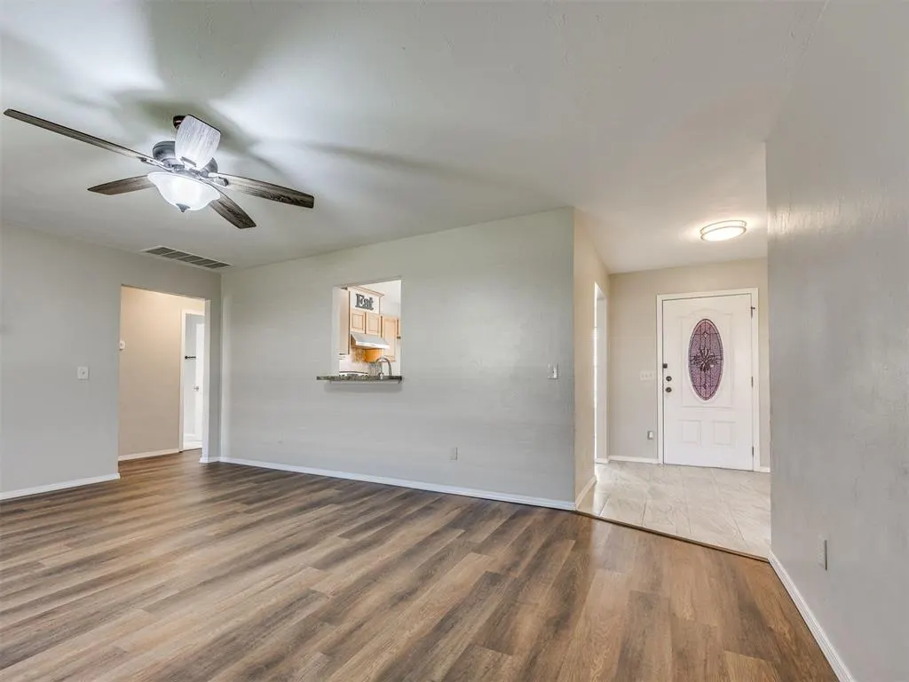 Photo 15 — 613 NE 85th Street, Oklahoma City, OK 73114