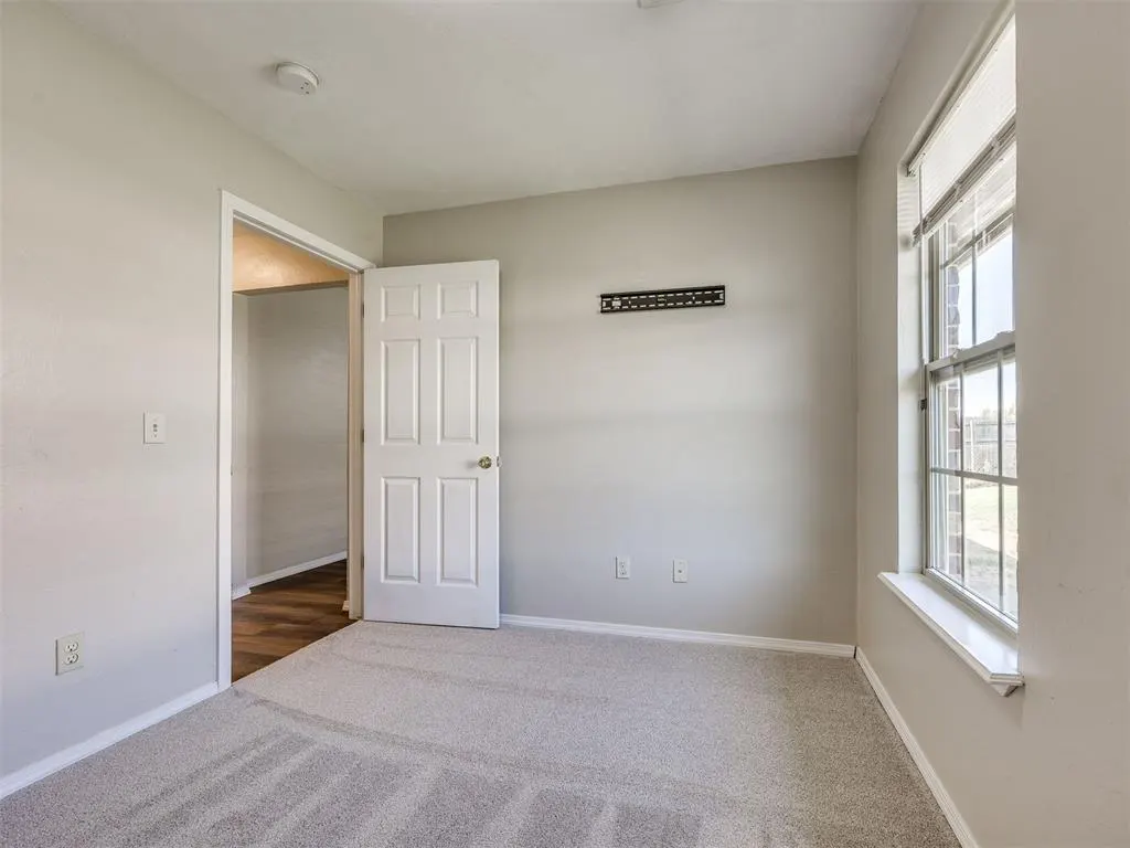 Photo 19 — 613 NE 85th Street, Oklahoma City, OK 73114