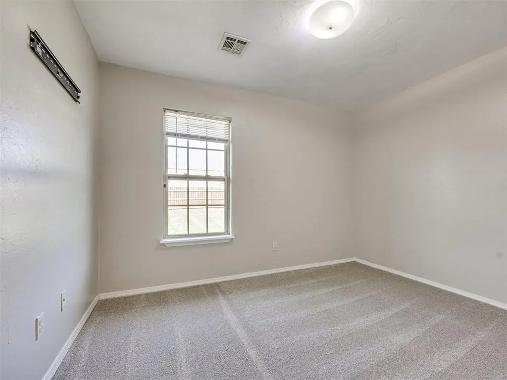 Photo 25 — 613 NE 85th Street, Oklahoma City, OK 73114
