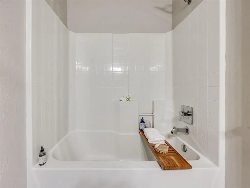 Photo 32 — 613 NE 85th Street, Oklahoma City, OK 73114
