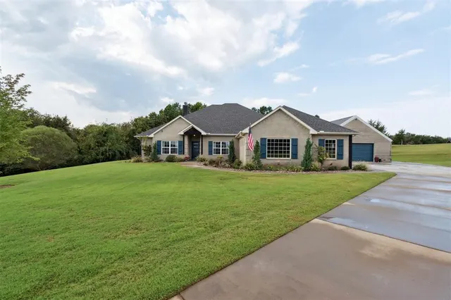Photo 4 — 9917 Whitney Court, Choctaw, OK 73020