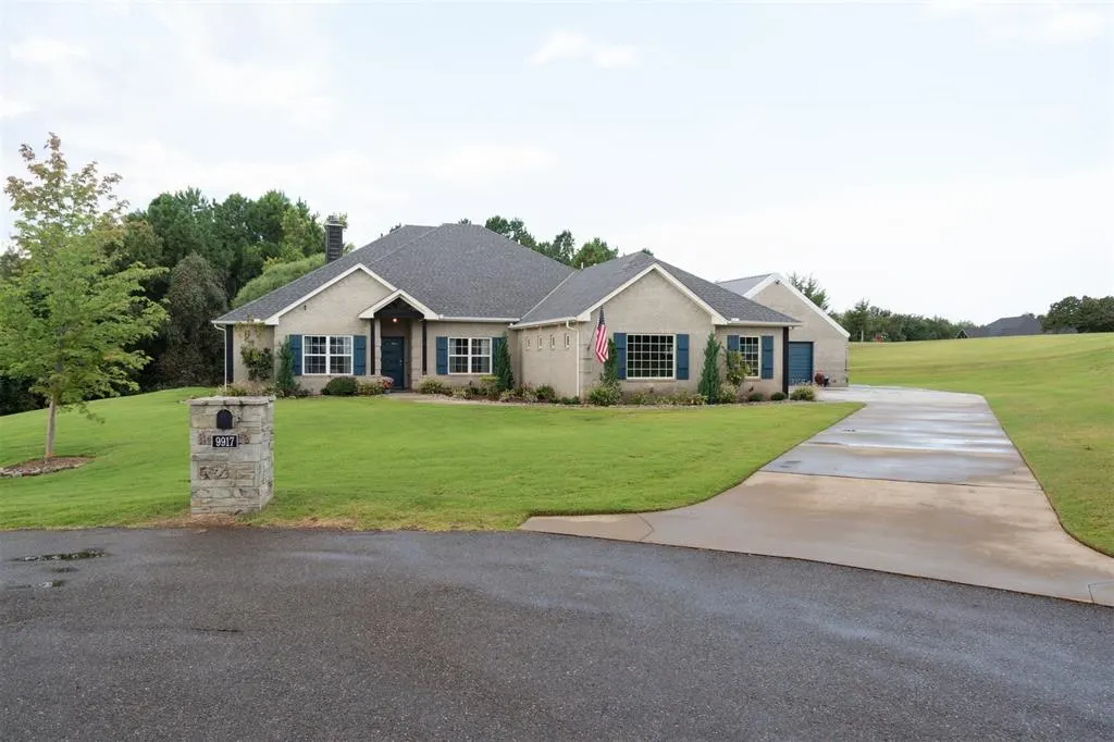 Photo 5 — 9917 Whitney Court, Choctaw, OK 73020