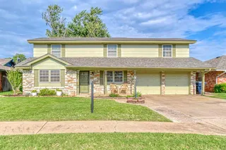 Sold home at 8913 S Country Club Drive