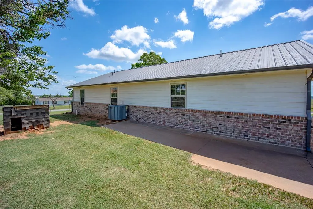 Photo 6 — 1731 County Road 1441, Ninnekah, OK 73067