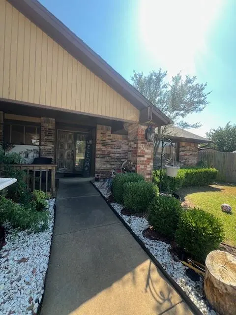 Photo 4 — 1330 HILL CROSS Court, Oklahoma City, OK 73159