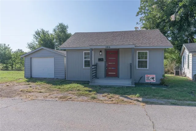 Photo 2 — 106 Slant Street, El Reno, OK 73036
