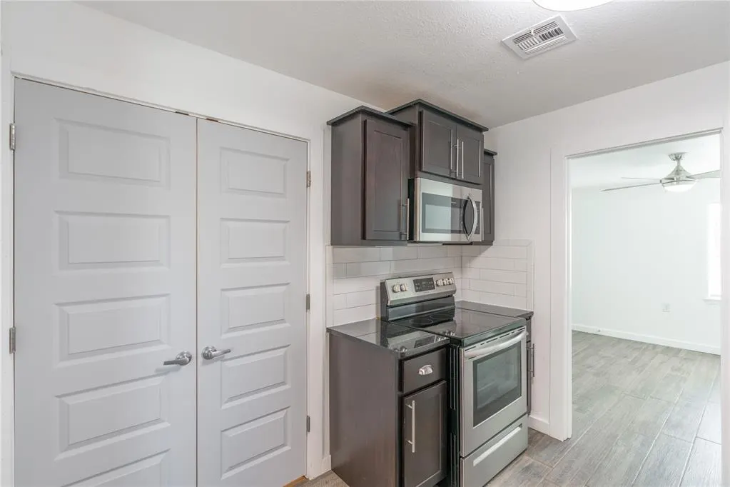 Photo 8 — 106 Slant Street, El Reno, OK 73036