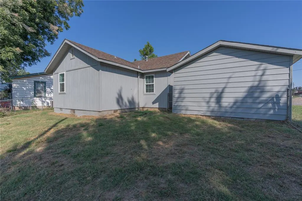 Photo 20 — 106 Slant Street, El Reno, OK 73036